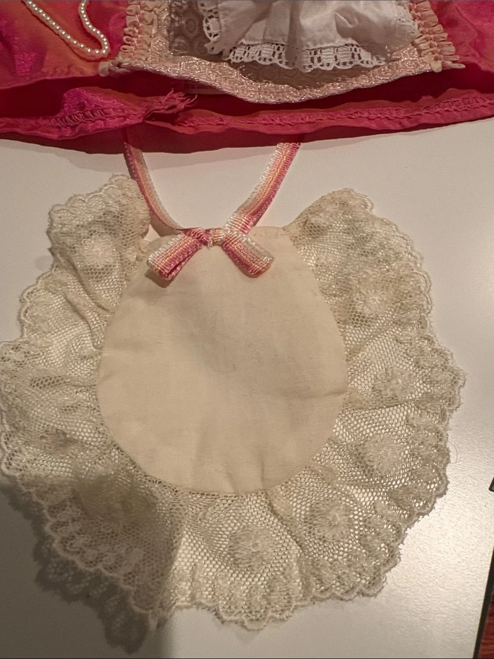 American Girl 4 Elizabeth & Felicity Dress Necklace  Pinner Cap Bag Hankie Coin